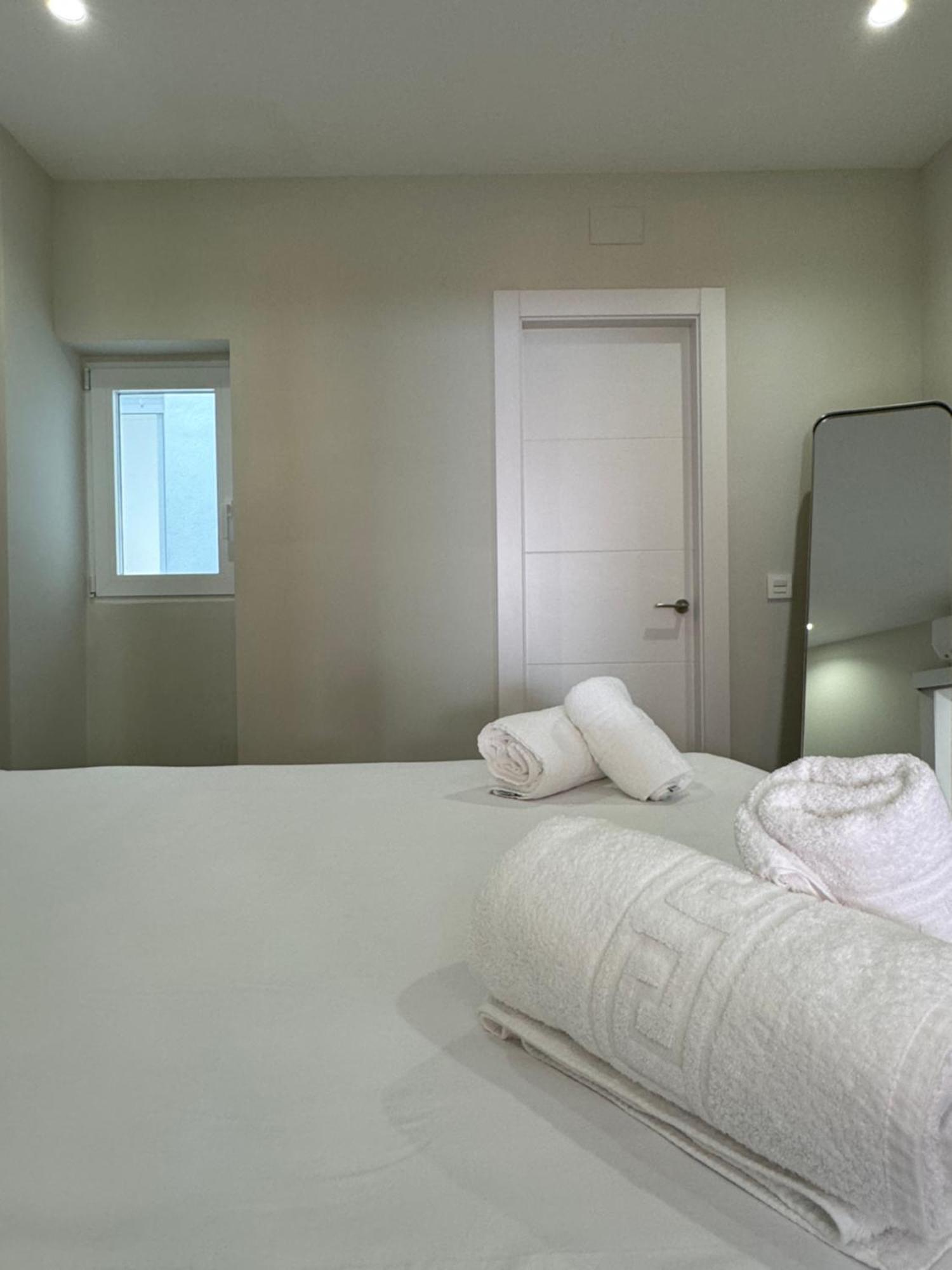 Navas 202 Elegant Suite กรานาดา ภายนอก รูปภาพ